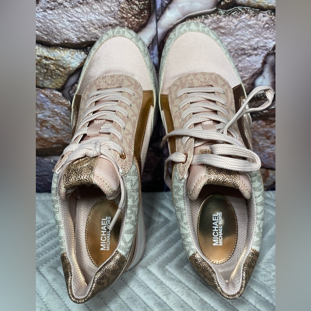 MICHAEL KORS MADDY TRAINER TECH CANVAS - Picture 4 of 9